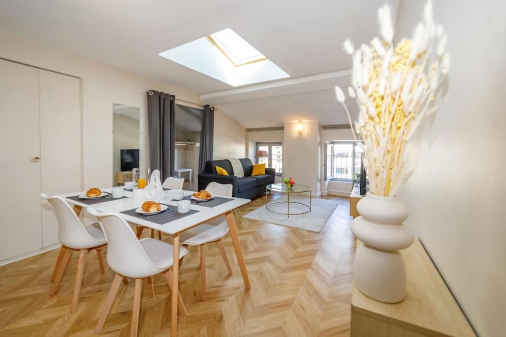 Appartement T2 Cozy Proche Du Centre Avec Canapé Lit - 51blatin *